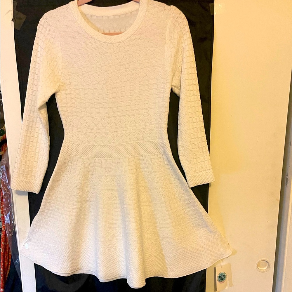 Mini knite white dress Eastern European brand “Lizzi” never worn with tag
